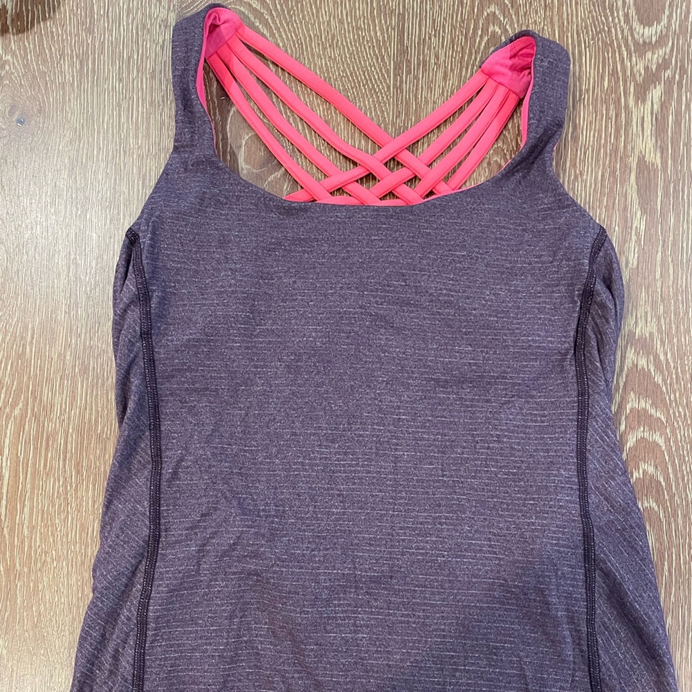 Lululemon tank top with built in bra